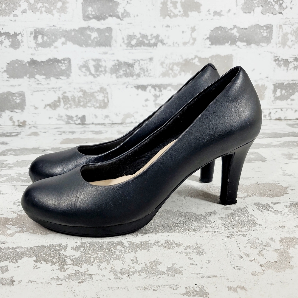 Clarks Adriel Viola Women’s Black Leather Pump Heels O 275